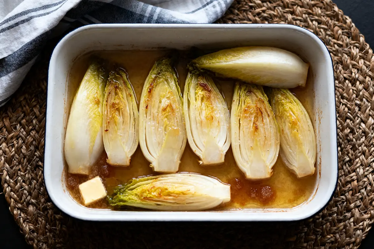 Endives braisées au four : recette facile, rapide &amp; irrésistible