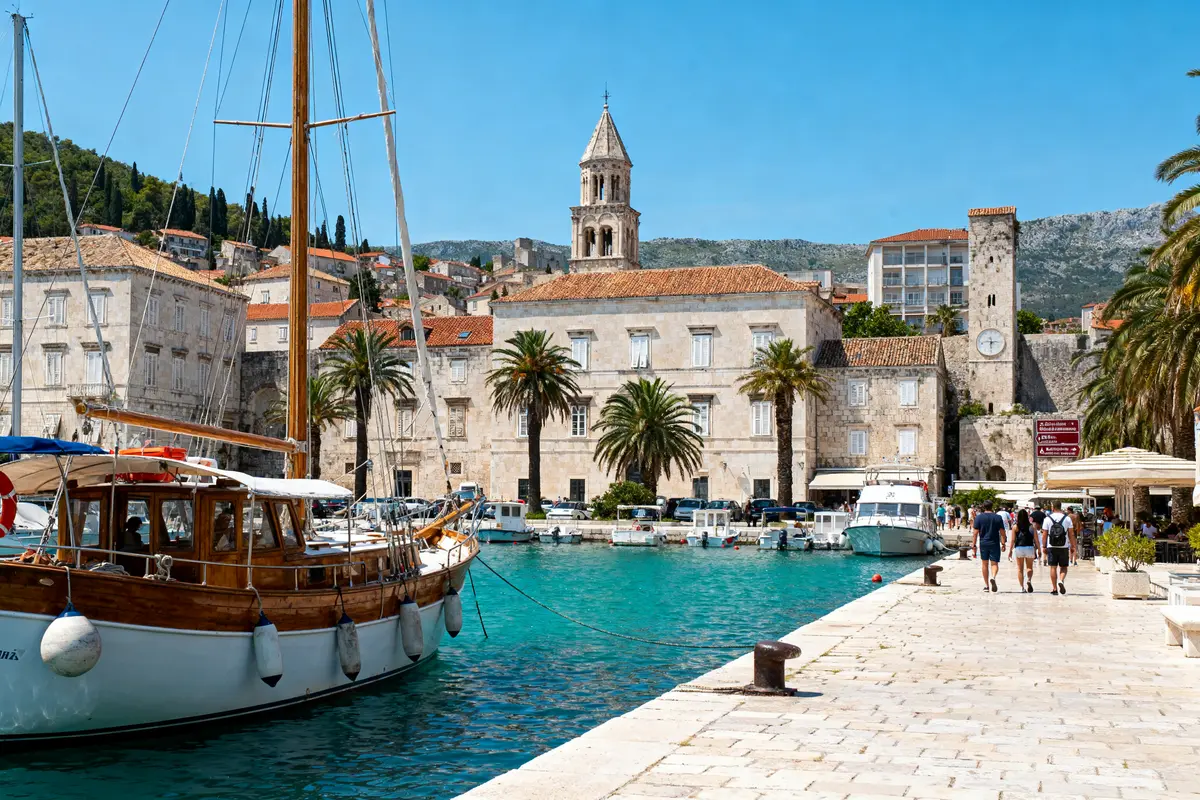 Tout savoir sur le Split Harbour : Guide pratique et historique !